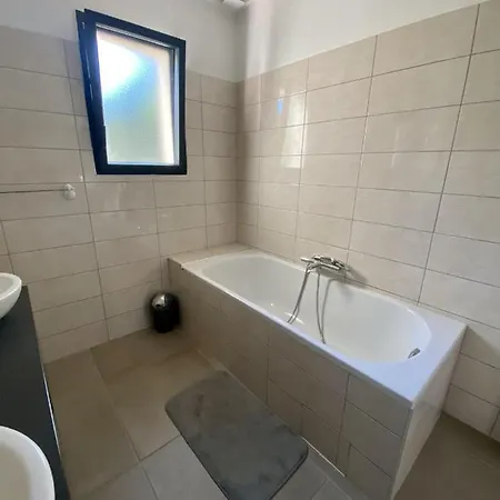 3 Chambres Avec Piscine Proche Des Piscines Naturelles Du Cavu * サント・リュシー・ド・ポルト・ヴェッキオ