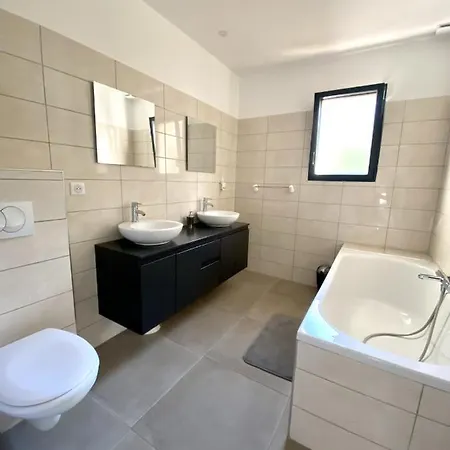 3 Chambres Avec Piscine Proche Des Piscines Naturelles Du Cavu サント・リュシー・ド・ポルト・ヴェッキオ