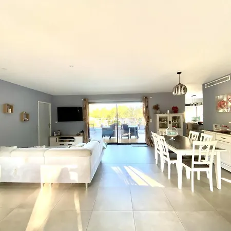 3 Chambres Avec Piscine Proche Des Piscines Naturelles Du Cavu ヴィラ *
