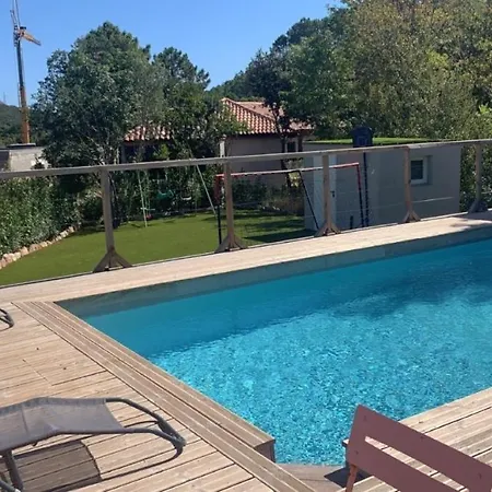 ヴィラ 3 Chambres Avec Piscine Proche Des Piscines Naturelles Du Cavu